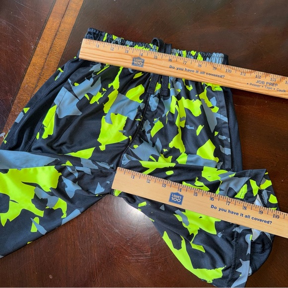 Lot of 2 - Nike Hoodie Top  & Shorts Dri-Fit Youth Size Small Black & Neon - Picture 11 of 12